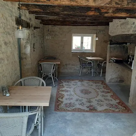 La P'tite Place Penzion Les Arques